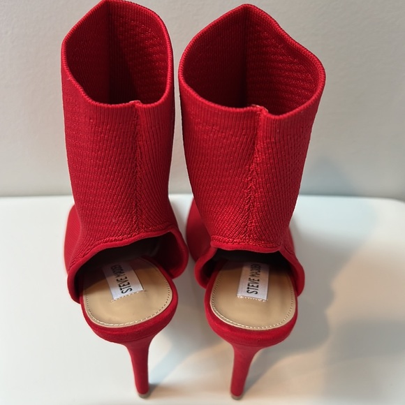 🆕 Steve Madden Red Knit Bootie SZ 7.5 - Picture 6 of 9